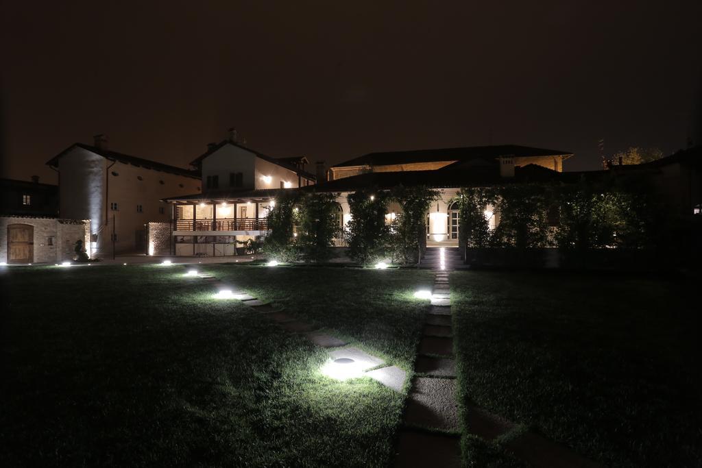 Il Giardino Di Ghilot Bed and Breakfast Cherasco Buitenkant foto