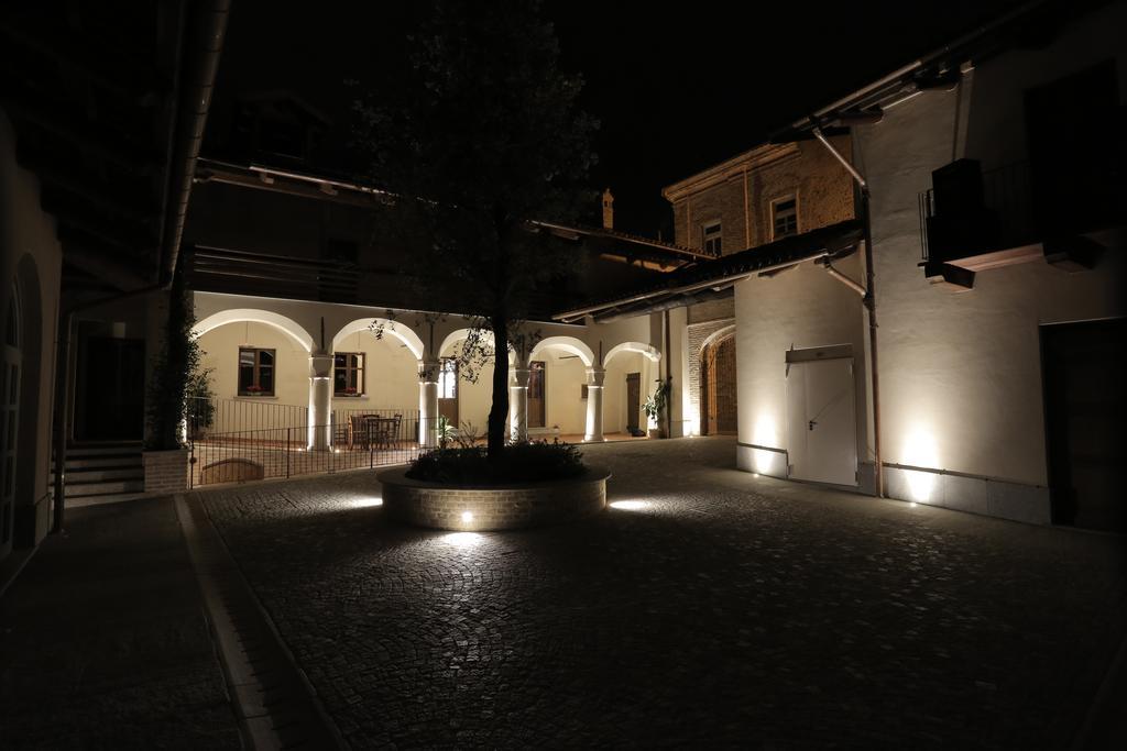 Il Giardino Di Ghilot Bed and Breakfast Cherasco Buitenkant foto