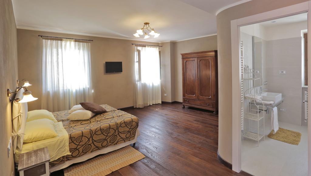 Il Giardino Di Ghilot Bed and Breakfast Cherasco Kamer foto